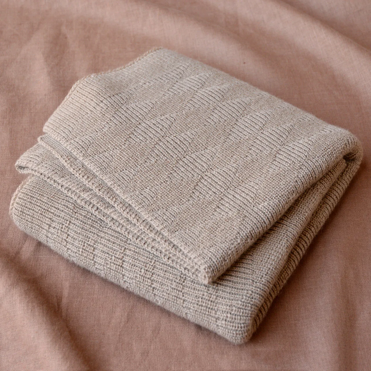 Hvid Herbie Baby Blanket - 100% Merino Lambswool - Taupe (75x90cm) *Returning 2025