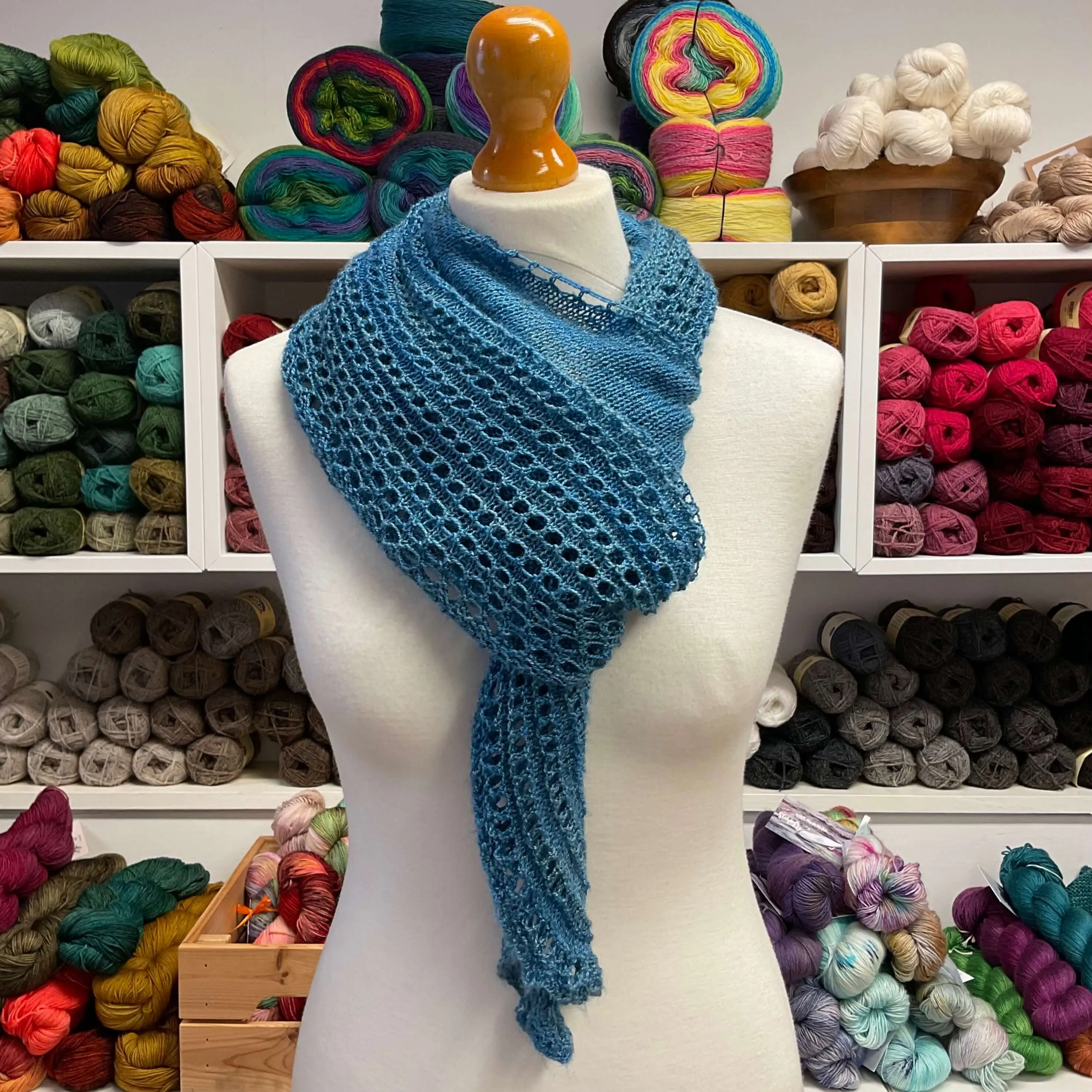 Simple Laceweight Shawl