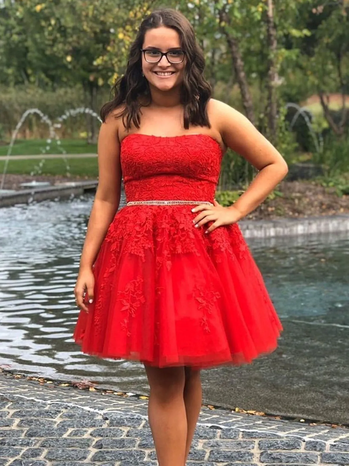 Strapless Red Lace Short Prom Dresses with Belt, Red Lace Homecoming Dresses, Short Red Formal Graduation Evening Dresses